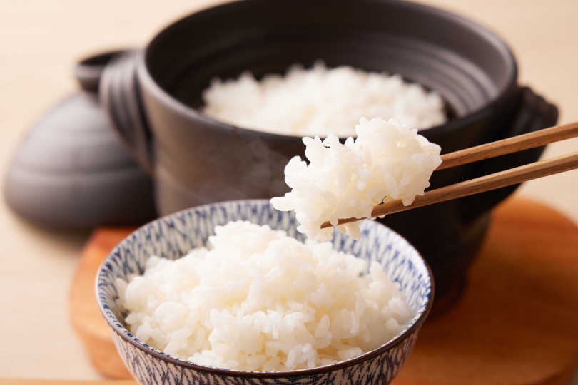 高木和牛食堂提供香甜Q彈的「日本米飯無限吃」，每季從眾多的日本米中嚴選出一款日本米，搭配和牛獨有的甘甜脂香，美味更加分（圖／高木和牛食堂提供）