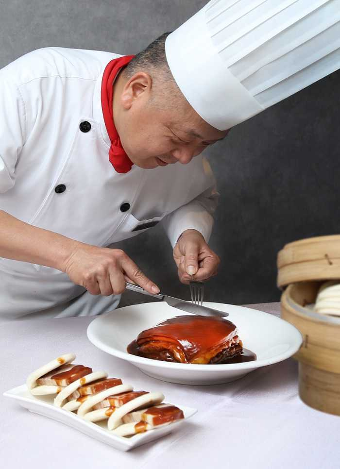 台北王朝大酒店的林文科主廚。