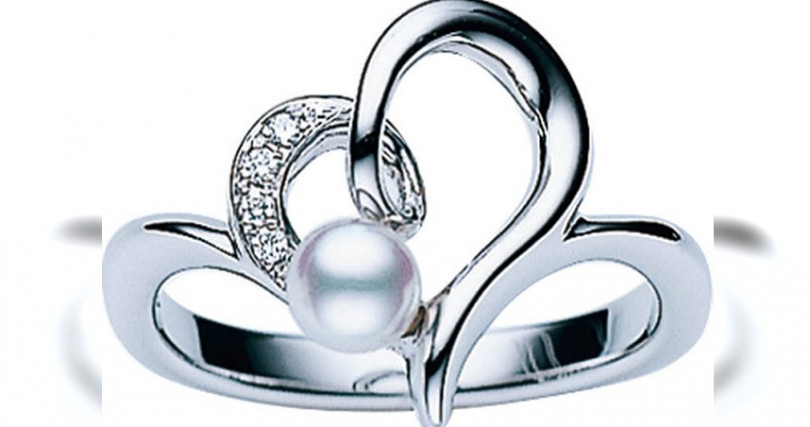 愛心造型珍珠鑽石墜鍊，定價：57,000元（圖／MIKIMOTO提供）