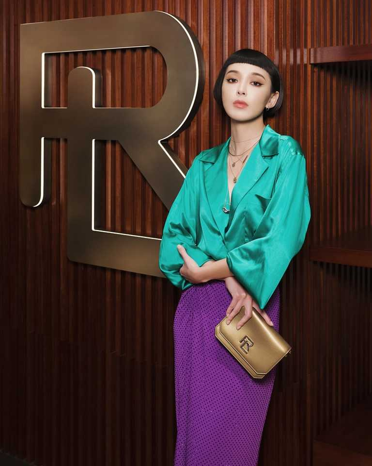 Ralph Lauren 時尚名人李函演繹頂級紫標2024年春季系列。