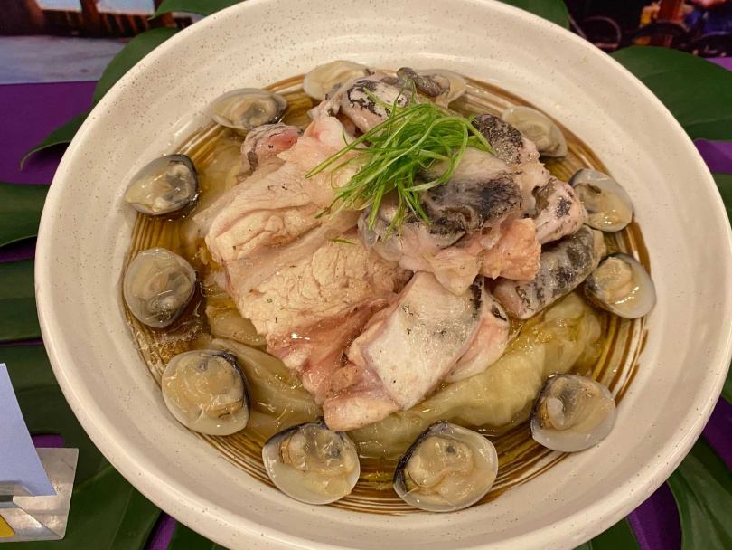 酸高麗菜魚頭鍋。(圖／圓山大飯店提供)