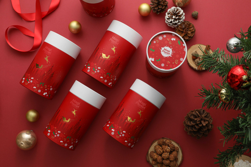 推出耶誕罐包裝的「特濃巧脆爆米花」具有醇厚香氣與酥脆口感，以及淡淡焦糖香。（優惠價239元／60g，組合價399元／2罐，圖／Magi Planet星球工坊提供）