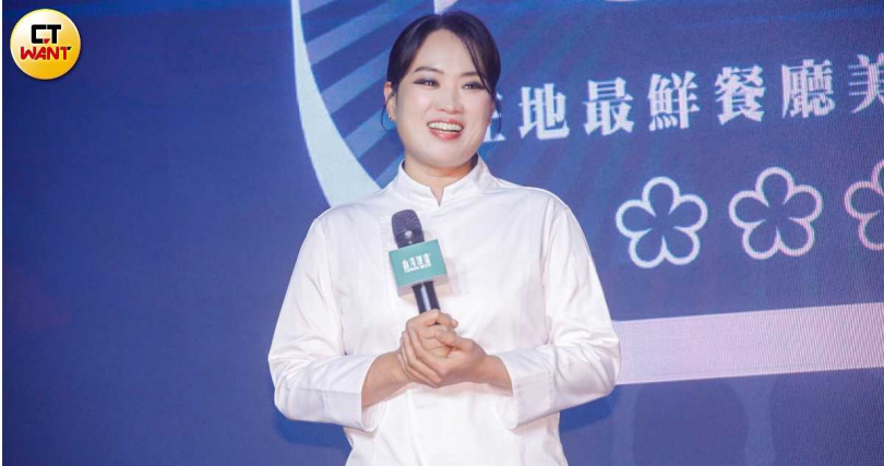 自認酒量不錯的鄭智善認為辣炒年糕、韓式炸雞，以及她自己很喜歡做的「醬燒牛肋條」，都適合與18天生啤酒搭配。（圖／趙文彬攝）