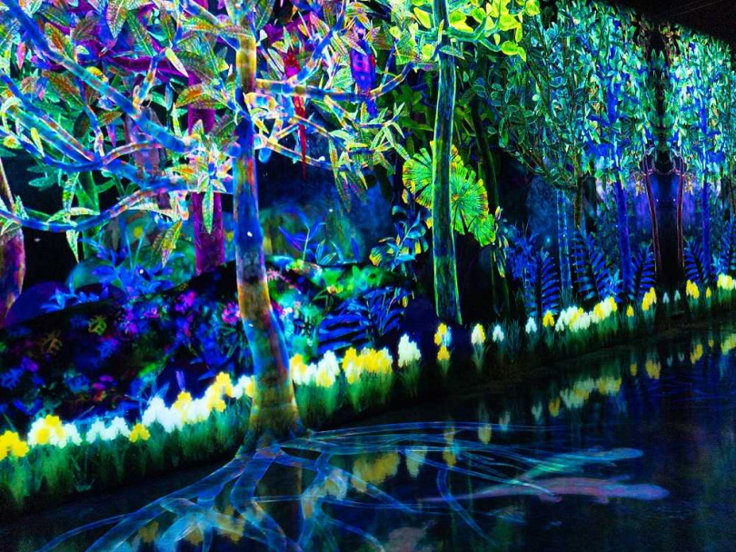 日本知名的光影藝術創作團隊team Lab也於BOSS E・ZO FUKUOKA館內打造了常設美術館”team Lab★Forest.”。