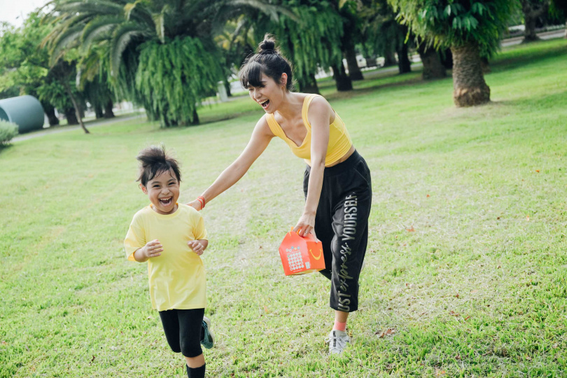黑面蔡媽媽分享「有小孩的陪伴，運動的目的不單純是為了健康，反而是為了陪伴小孩更久。」