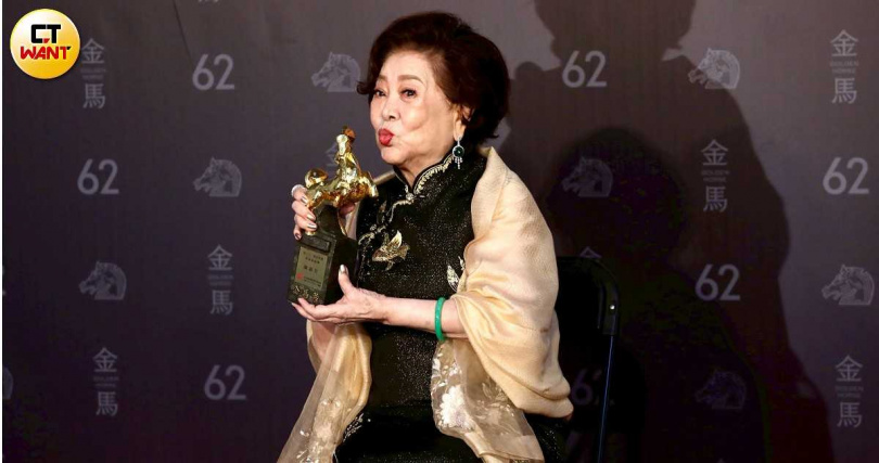 陳淑芳曾創下金馬獎史上一次抱走女主角、女配角兩項大獎的紀錄，她同時也是今年金鐘獎的「特別貢獻獎」得主。（圖／本刊攝影組）