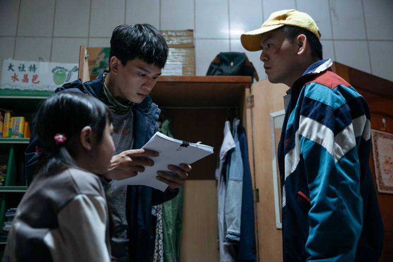 春風（右起）與黃奇斌、游薇琳在《死亡賭局》中的情感糾葛寫實又無奈。（圖／英傑哆影業）