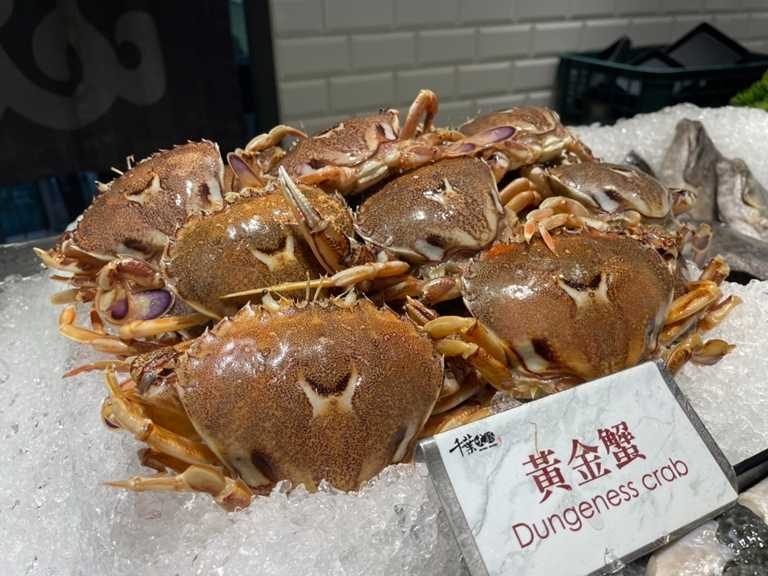 從11月6日至12月5日，只要假日前往消費，包括黃金蟹或三點蟹都可以任吃。