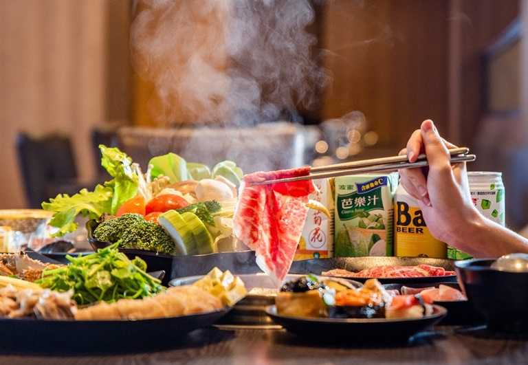 壽星優惠活動，只要是VIP會員吃鍋5折，就算是一般的壽星本人吃鍋也享有75折優惠。