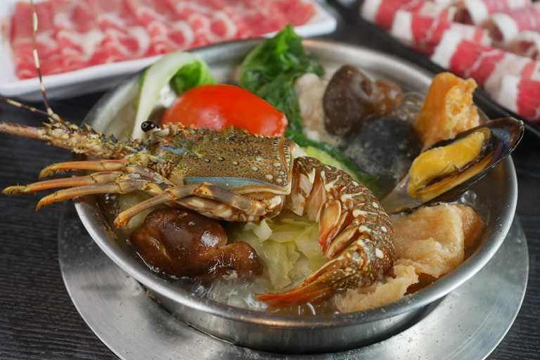 竹北店限定，直要提前在社群預約，就送你超多汁龍蝦。