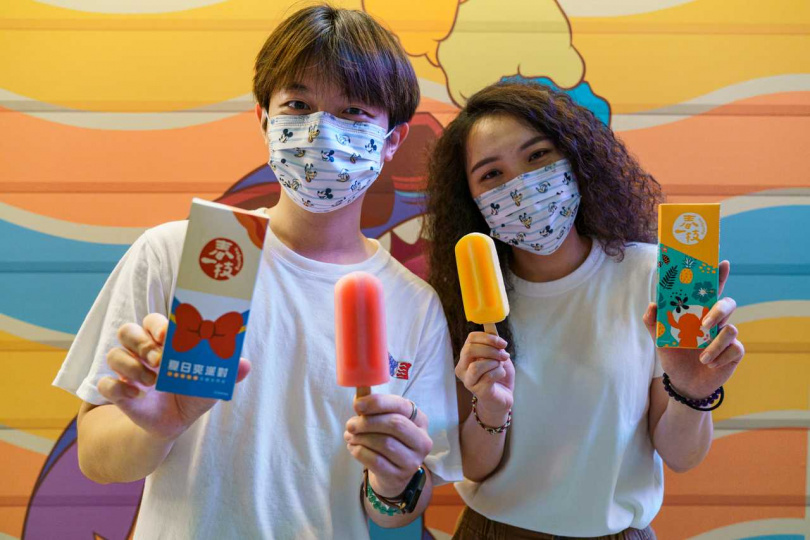 夏日爽派對中，更首度推出了《快閃限定–迪士尼主題春一枝水果冰棒》，與台灣在地的天然水果冰棒品牌春一枝結合。