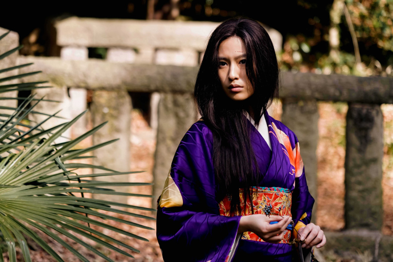 恒松祐里在第二季加入演出幕後大魔王「後藤銀」的年輕時期。（圖／Disney+提供）