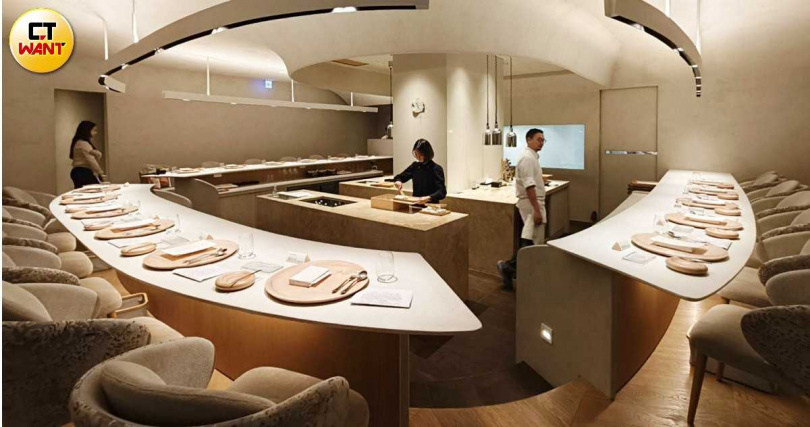 高雄「Li.nu」為米其林指南7月新入選餐廳。（圖／魏妤靜攝）