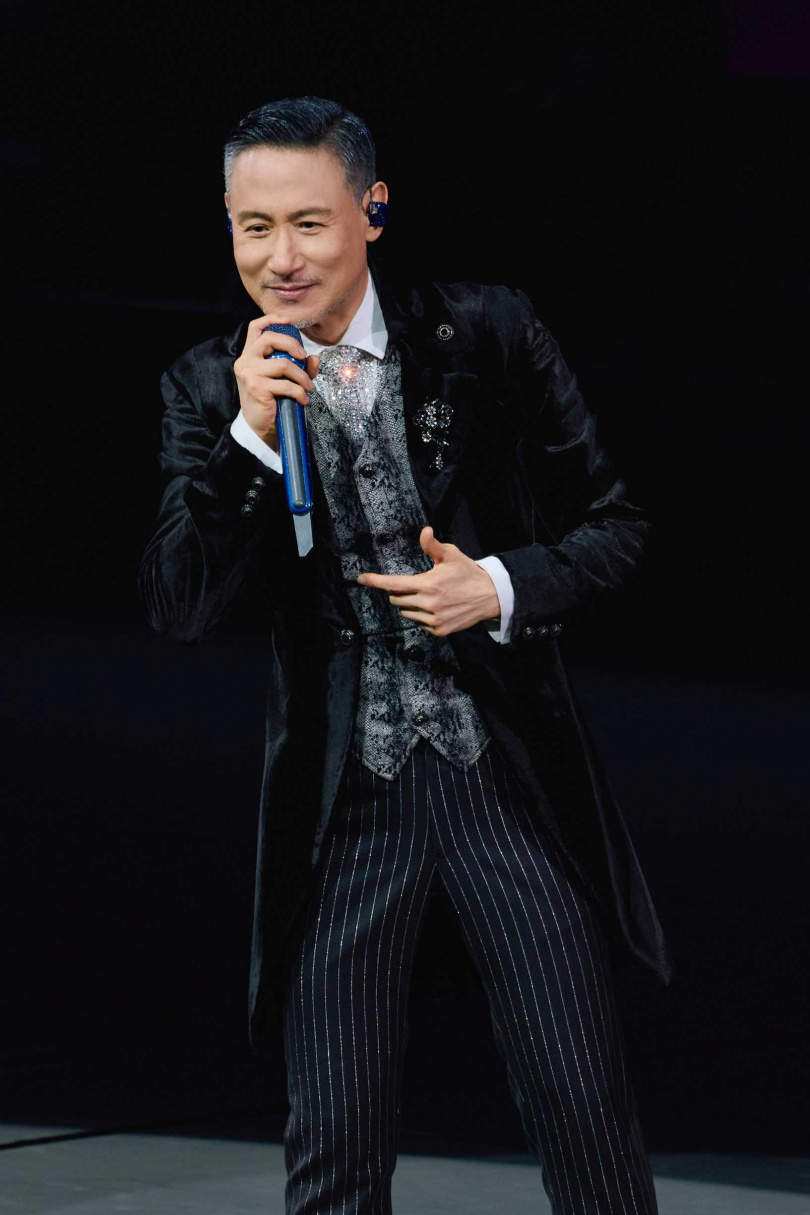 張學友《60+巡迴演唱會》,24日晚間於香港紅磡體育館迎來最終場。(圖/環球音樂提供)