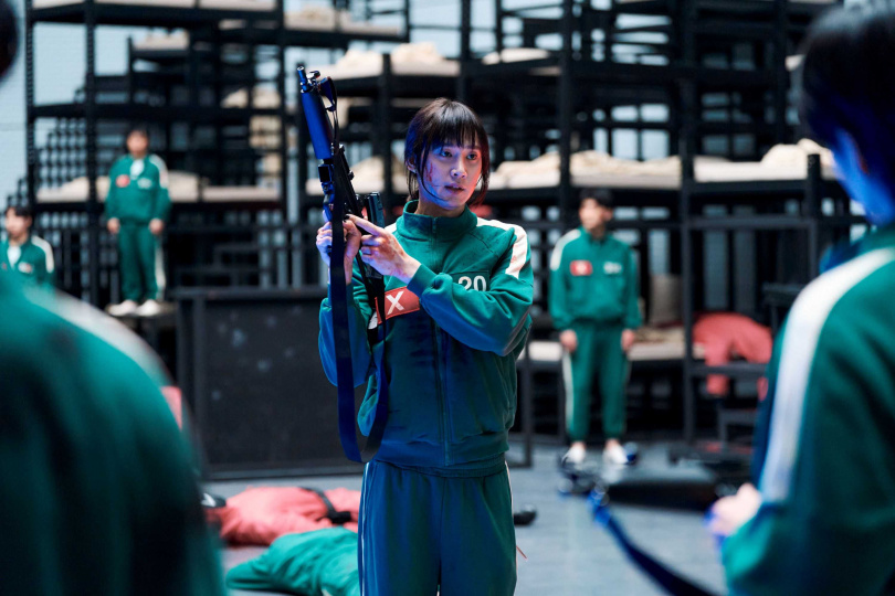 賢珠強悍又溫柔,朴成焄演出時特意避免刻板印象。(圖/Netflix提供)