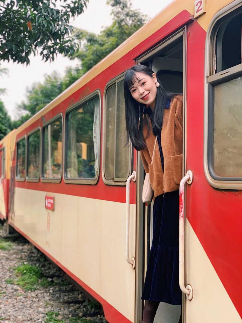 雄獅旅遊和林務局合作規劃蒸汽火車櫻花季獨包旅遊模式，可搭檜木列車欣賞櫻花美。（圖／雄獅旅遊）