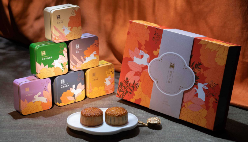 「金兔映月」內盒搭配國賓經典的馬口鐵罐裝。（1,820元／6入，圖／國賓大飯店提供）