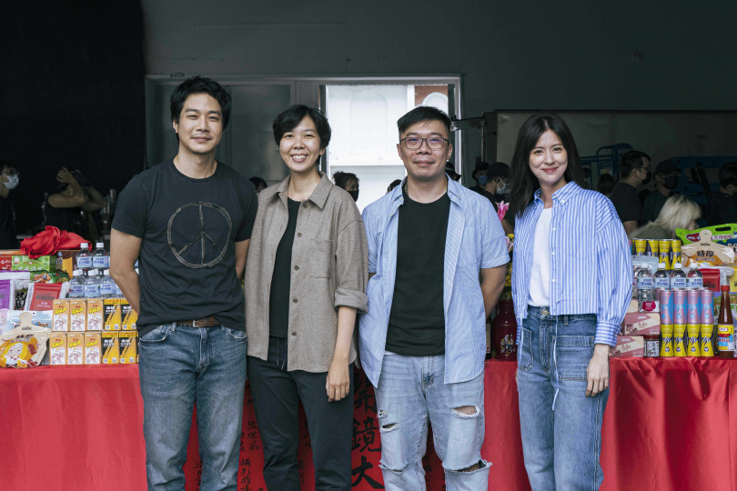 薛仕凌（左起）、導演梁秀紅、導演吳旻炫、林予晞出席影集開鏡儀式。（圖／鏡文學提供）