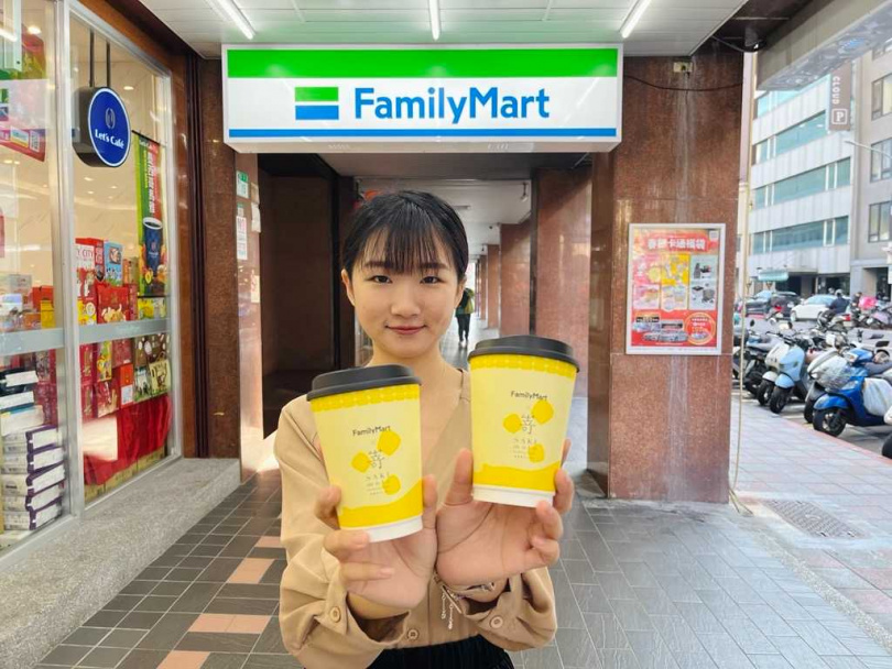 3/20至3/23全盈+PAY限定，Let’s Café單品美式、SAKImoto嵜本玉米濃湯推出買一送一優惠。