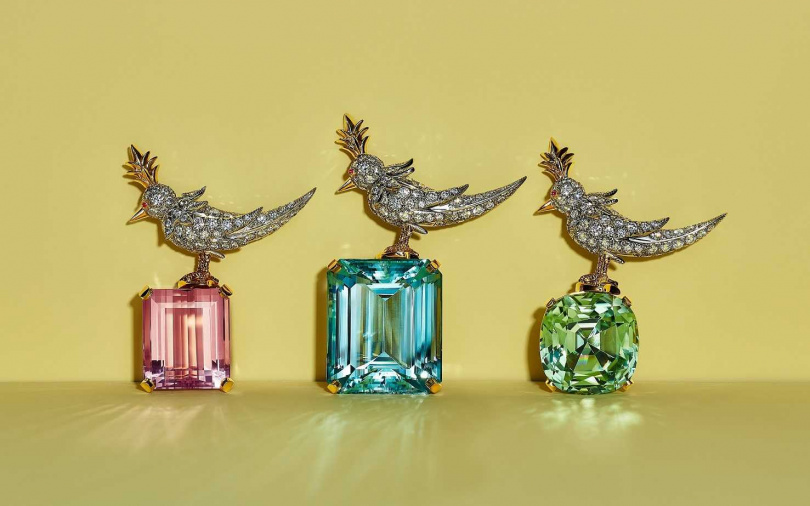 Tiffany & Co. Jean Schlumberger石上鳥胸針-鉑金與18K金鑲嵌摩根石、海水藍寶或綠色碧璽主石與鑽石。