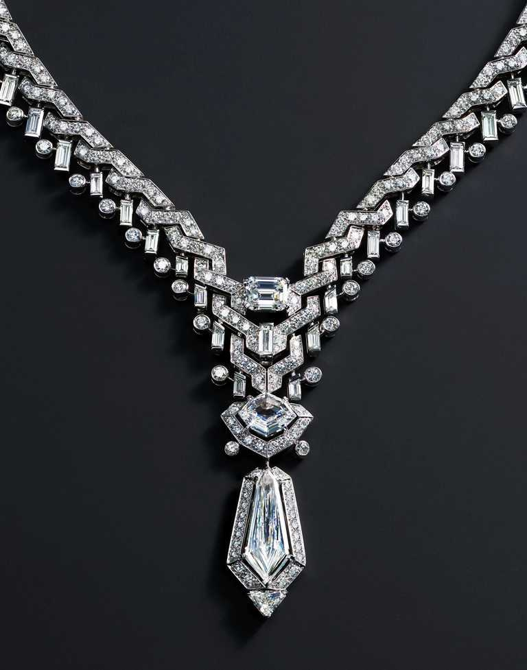 Cartier「Sixième Sens」系列頂級珠寶，CORUSCANT項鍊。（圖╱Cartier提供）