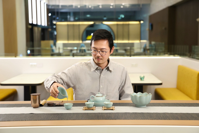 茶席體驗與台灣頂級茶具品牌「陶作坊」聯名，為旅客帶來品茗之樂。