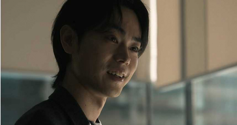菅田將暉飾演的「泉新一」作為彩蛋出現，讓觀眾又驚又喜。（圖／翻攝自Netflix）