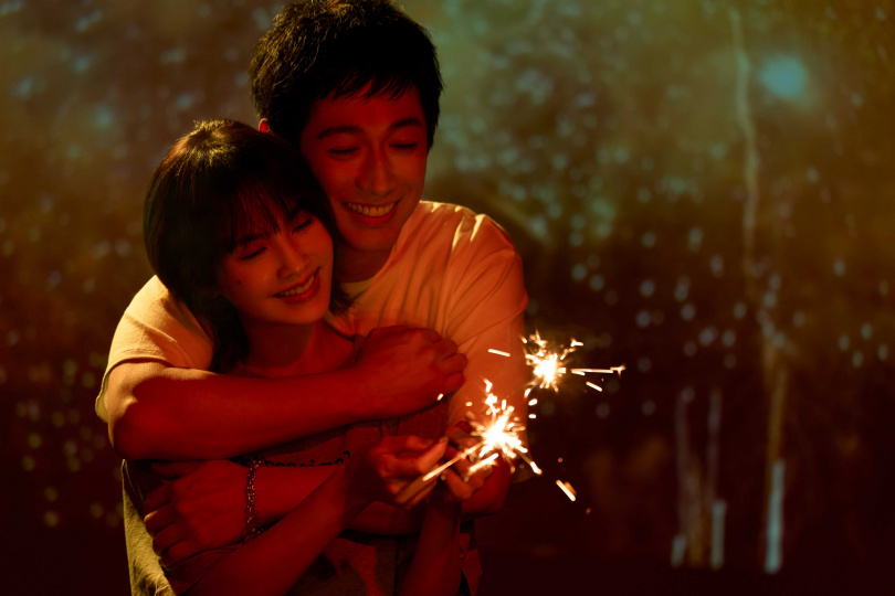 楊丞琳與藤岡靛在MV飾演前戀人。（圖／索尼音樂提供）