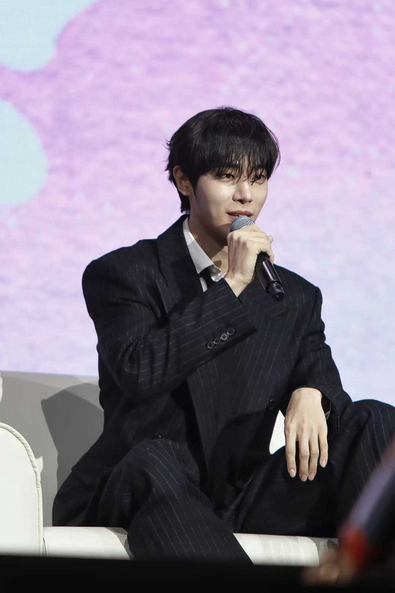 吃了不少台灣美食的秋泳愚自嘲胖了。（圖／D-SHOW提供）