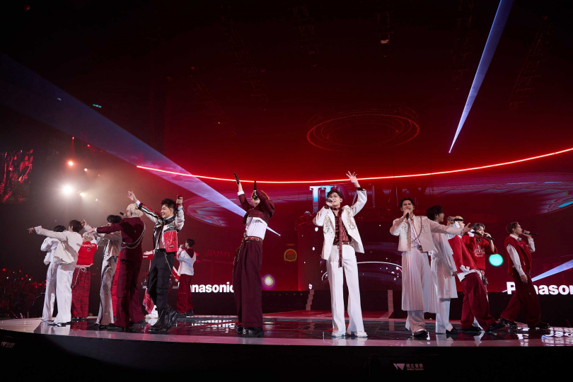 林志穎率領FEniX、U:NUS及F.F.O三組人氣男團，帶來表演的最後壓軸高潮。（圖／台視提供）