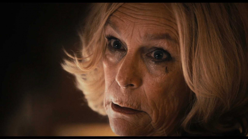 奧斯卡最佳女配角潔米·李·寇蒂斯在《大熊餐廳》飾演三兄妹們精神崩潰的母親。（圖／翻攝自twitter@weeklycut）