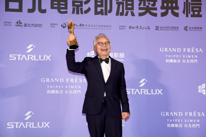 田啟文笑稱自己低估了得獎得喜悅，自己的血壓和心跳快要負荷不了這興奮。（圖／本刊攝影組）