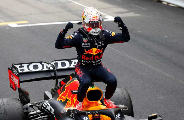 荷蘭籍車手Max Verstappen於「摩納哥大獎賽」（Monaco Grand Prix）奪冠，場面十分感動激昂。（圖╱TAG Heuer提供）