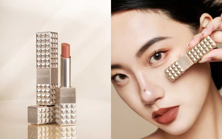 VALENTINO BEAUTY SPIKE VALENTINO高訂鉚釘唇膏/1,700元。（圖／品牌提供）