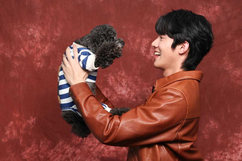 Wuni有點挑食，媽媽會幫牠準備雞胸肉配蔬菜的鮮食，卻被醫生下令「該減肥了」。（圖／林士傑攝）