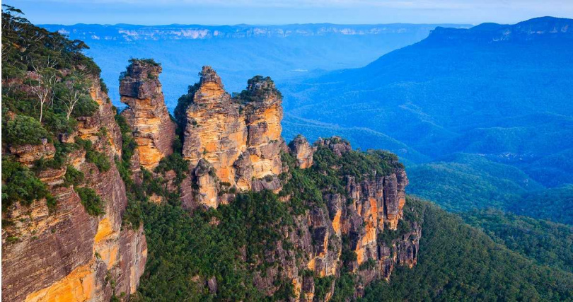 澳洲新南威爾斯州大藍山區藍山國家公園「三姊峰」。（圖／五福旅遊提供）