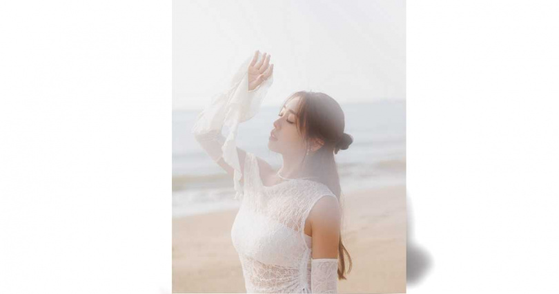 〈天使借的溫柔〉由艾薇親自譜曲並參與填詞。(圖/原音娛樂提供)