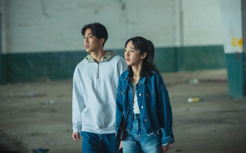 李沐（右）和婁峻碩多次合作，在《器子》中一同經歷生死患難。（圖／華映提供）