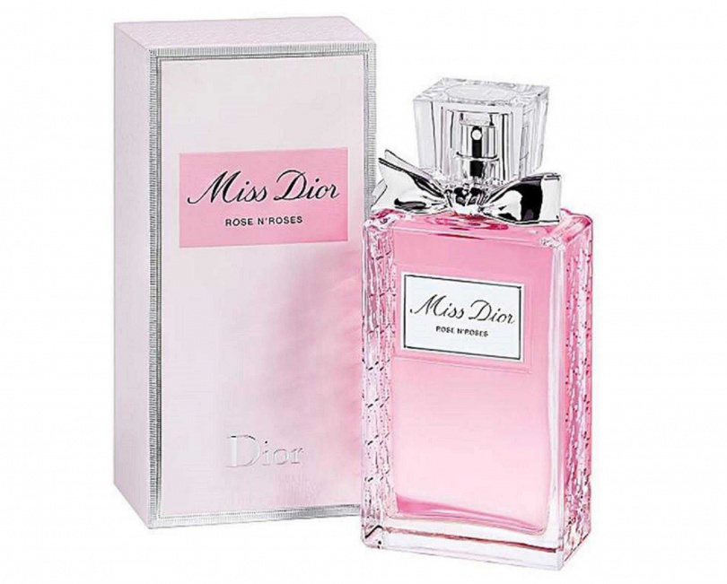 Dior Miss Dior ROSE漫舞玫瑰女性淡香水by momo購物網／優惠價2,911元  以佛手柑、義大利柑橘的清新氣息，將千朵格拉斯玫瑰溫柔包覆，加上白麝香細緻點綴，蜷成一絲令人沉醉的淡雅花香。(圖／品牌提供)