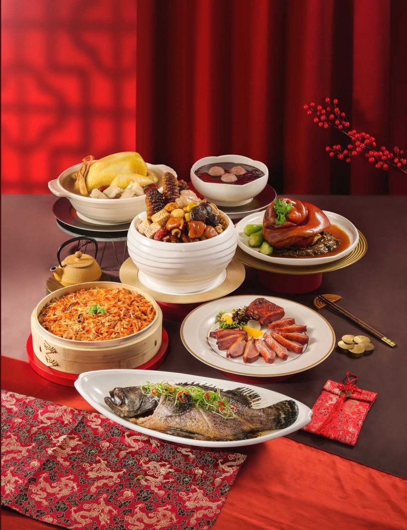 中式年菜「鴻龍獻獎年菜宴」包含「鮮蠔醬汁龍虎斑」等7道菜，售價4,999元。(圖／品牌提供）
