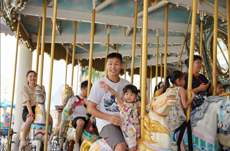 六福村端午連假推出超值快閃優惠,5歲以下享免費入園。(圖/六福村主題遊樂園提供)