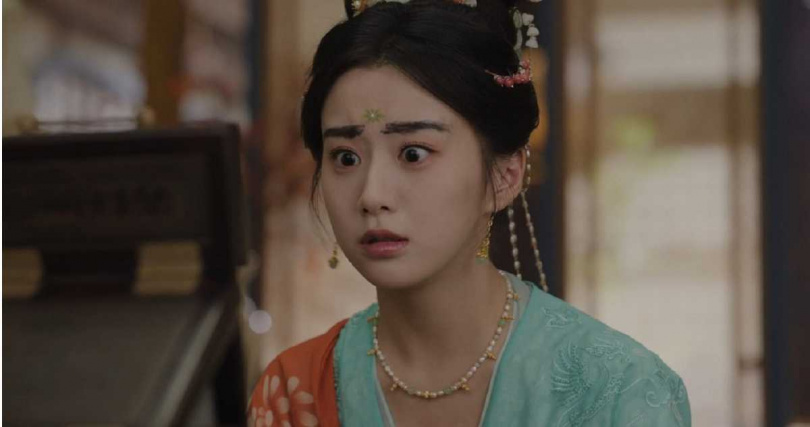 宋威龍《韶華若錦》展藝術之手畫眉，包上恩崩潰變「蠟筆小新」。（圖／台灣大哥大MyVideo提供）