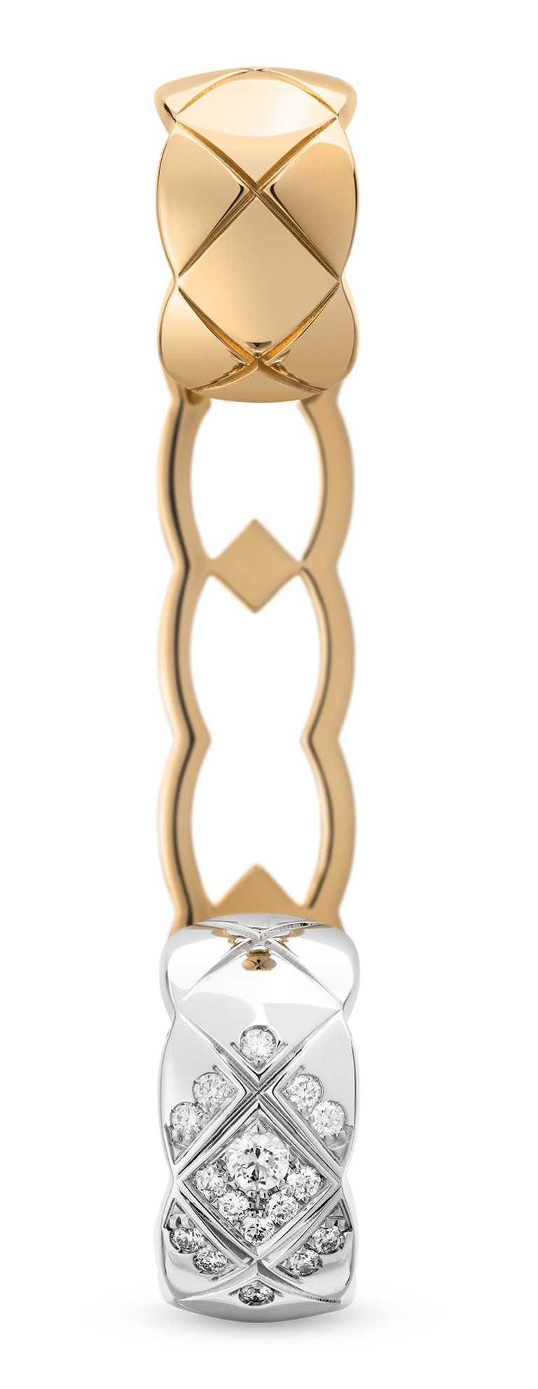 CHANEL「COCO CRUSH」系列，18K白金與Beige米色金耳骨扣環，鑲嵌16顆明亮式切割鑽石╱145,000元。（圖╱CHANEL提供）