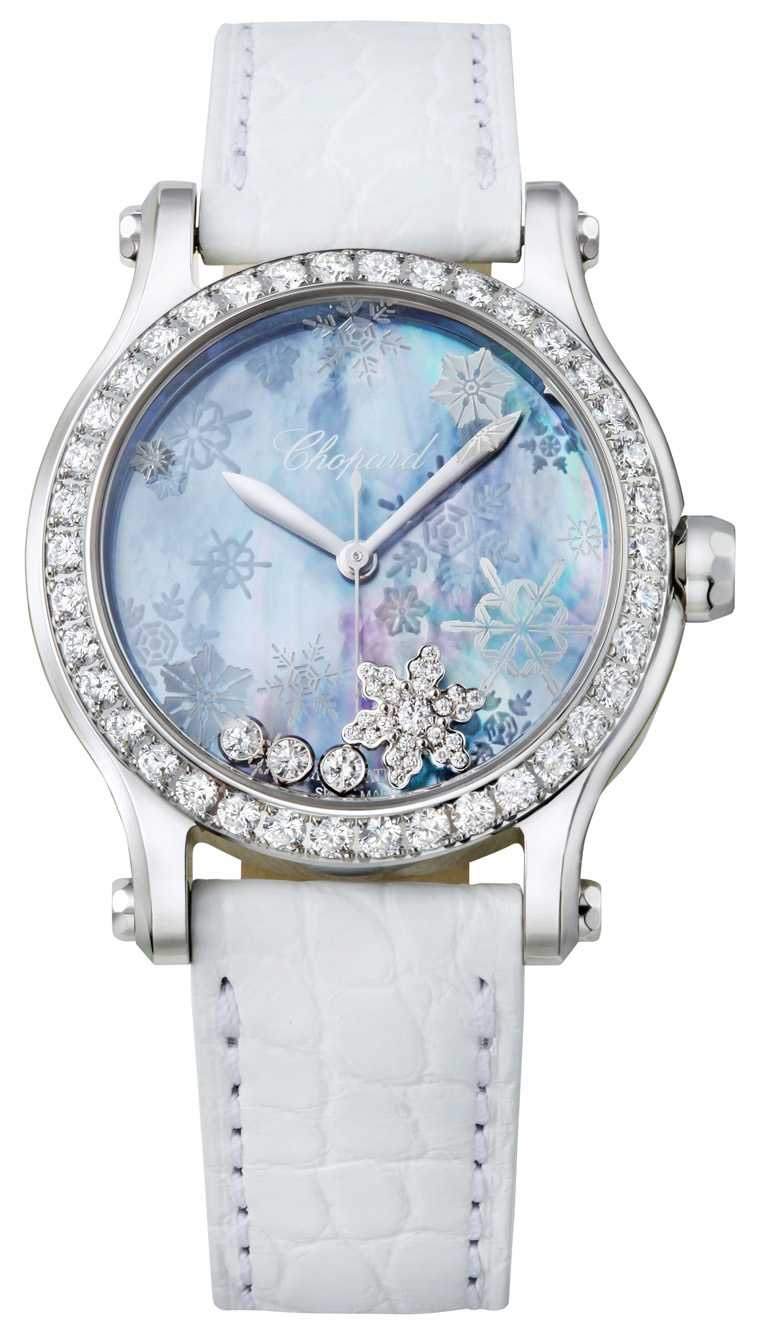 Chopard全新「Happy Snowflakes」精鋼腕錶，鑲鑽錶圈款，淡藍色珍珠母貝面盤╱651,000元。（圖╱Chopard提供）