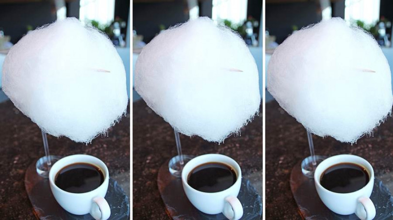  ▲ 招牌「雲在哭泣嘩啦啦啦咖啡」，以咖啡熱氣融化棉花糖。（288元）（攝影／楊麗雯）