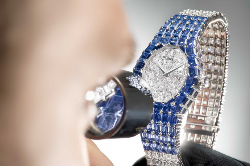 PIAGET Limelight Aura系列18K白金藍寶石鑽石頂級珠寶腕錶，搭載自製430P手動上鍊機芯（圖／品牌提供）