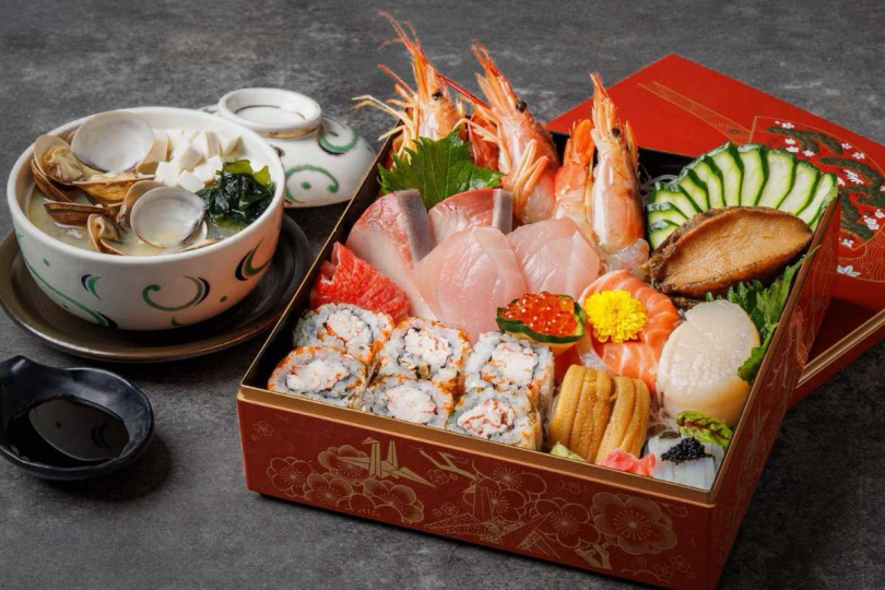 順園日式料理推出海鮮珠寶盒套餐，持美食通用券可於平日享一券兌換兩套的優惠。（圖片／福容台北一館）