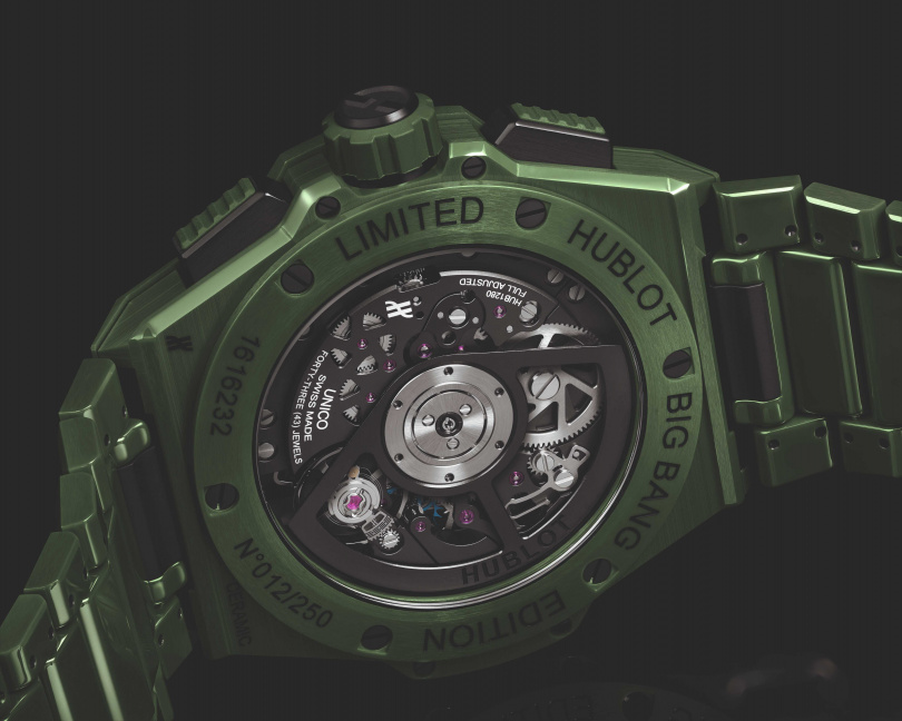 Big Bang Integrated陶瓷鍊帶計時碼錶叢林綠／建議售價749,000元(圖／品牌提供）