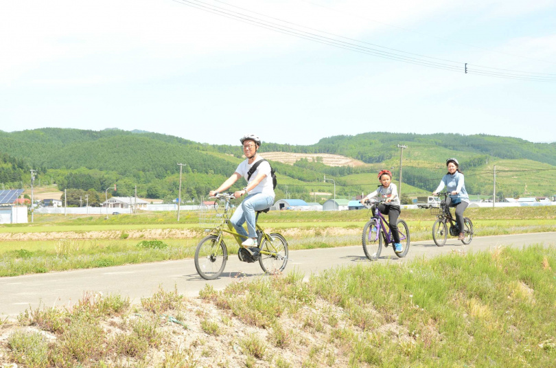 E-bike導覽游。（圖／Nozo Hotel提供）