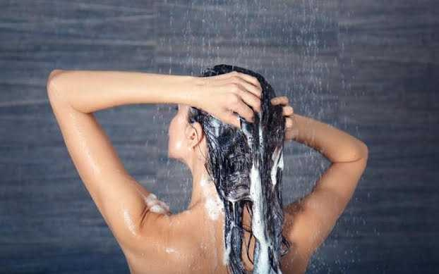 圖2／洗髮水溫不要超過38度最適中。(圖／翻攝網路)